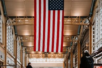 cina ostro kritizuje nove vizove pravidla usa a hrozi odvetnymi opatreniami