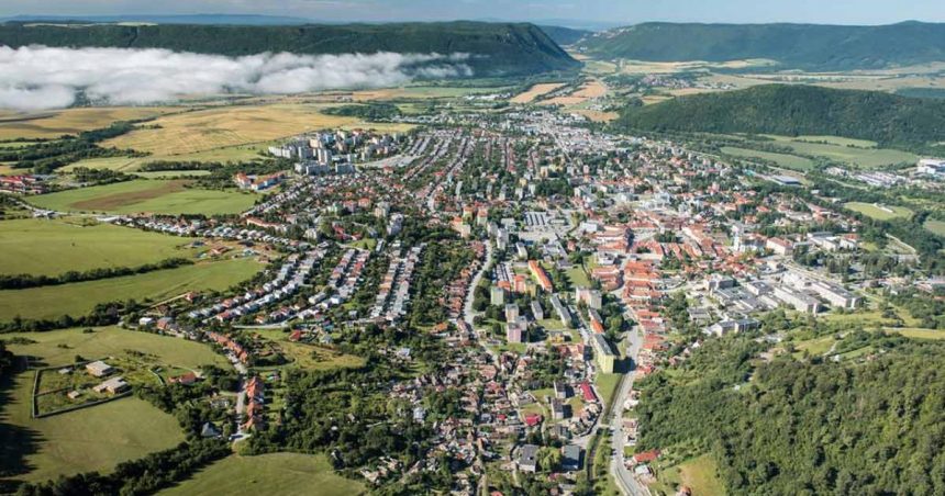 do centra roznavy sa po viac nez desatroci vracaju komentovane prehlidky
