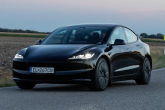 Ak je najlacnejsia Tesla v ponuke Urcite neurobi hanbu