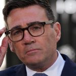Britsky premier sa chce postavit na celo boja proti zmene klimy