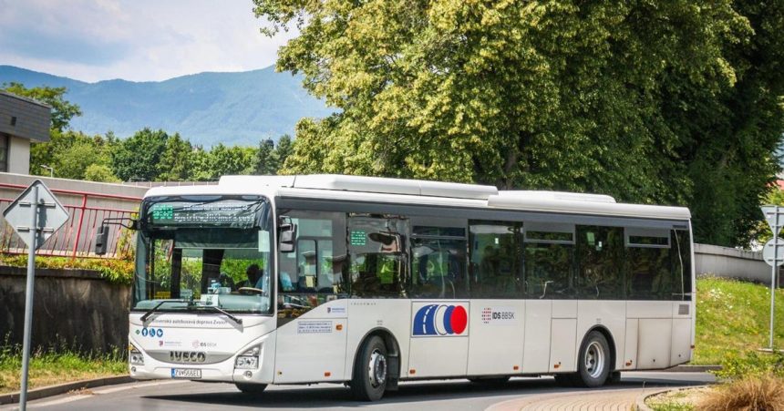 Cestujucich cakaju od septembra zmeny Pocitia ich skolaci aj pracujuci dochadzajuci