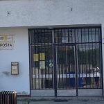 Dalsia pobocka posty v regione ukoncila cinnost Obec tvrdi ze bola postavena pred hotovu vec