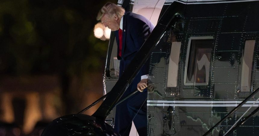 Desiatky pasazierov nemali tusenie Trumpov utek z Air Force One z nich urobil navnadu