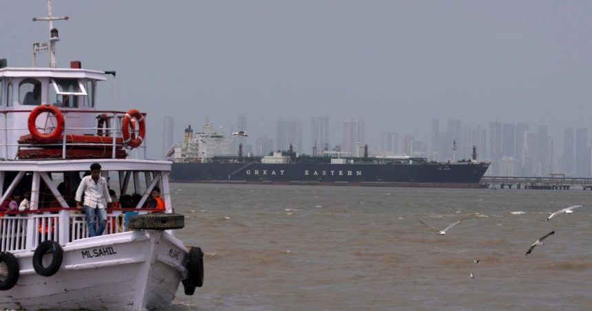 India sa obava krizy v dodavkach paliva Rafinerie planuju zvysit vyrobu LPG
