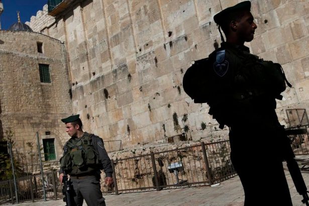 Izrael zacal v Predjordsanku demolovat 26 palestinskych budov