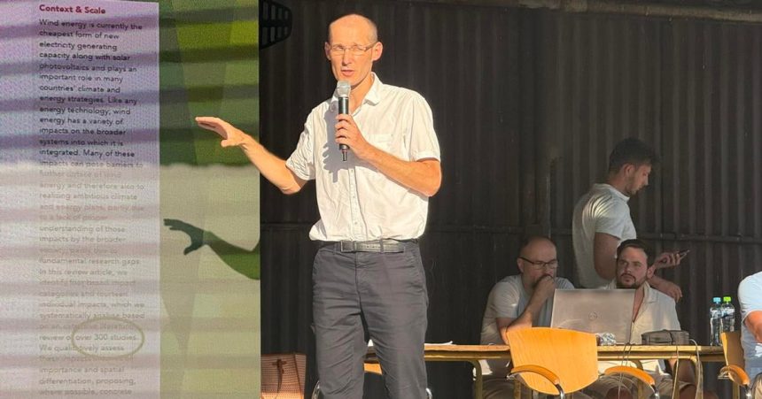 Jedna dedina sedem turbn a otazka ktora rozdeluje miestnych Precu prave my pytaju sa