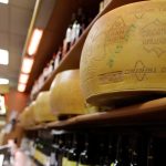 Kravam instaluj klimatizacie skladovanie je drahie horucavy ohrozuju vyrobu parmezanu