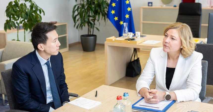Meta a TikTok spustili krizove protokoly Euroski fact checkeri im pomahaju najst dezinformacie