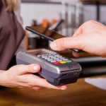 Mobilom uz plati viac ako polovica Slovakov zaujem o AI pri nakupovani sa zvysuje