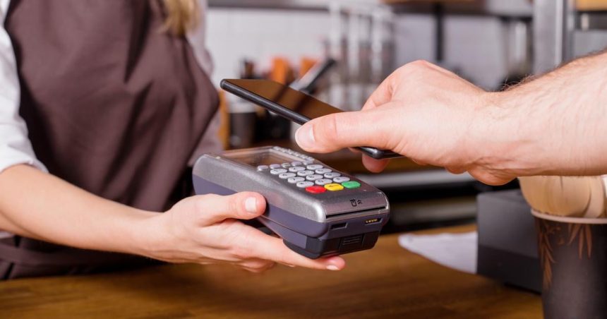 Mobilom uz plati viac ako polovica Slovakov zaujem o AI pri nakupovani sa zvysuje