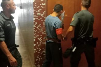 Najprv ho olupili potom na smrt zbili Trom bezdomovcom hrozi 15 rokov vo vazeni