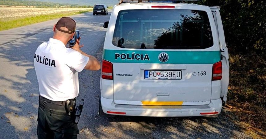 Policajti zablokovali cesty v Presove a okol Zadrzali vodicske preukazy osvedcenia aj evidencne cisla