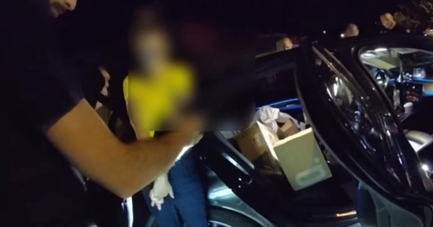 Policajti zadrzali vykradacov balikomatov Muz a zena mali pri sebe drogy
