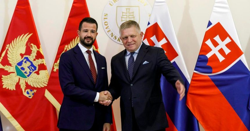 Premier Fico sa stretol s prezidentom Ciernej Hory Milatovicom
