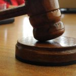 Prokuratra obzalovala troch zamestnancov Colneho uradu v Michalovciach
