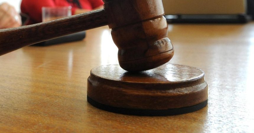 Prokuratra obzalovala troch zamestnancov Colneho uradu v Michalovciach