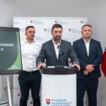 Rozdavame my plat EU Takac kritizuje Brusel pre sucha hoci farmarom straty kompenzuje z penazi Unie
