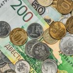 Rusi masivne vyberaju peniaze z bank vysokym urokom a reciam o dobrej kondicii neveria