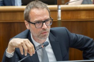 SaS navrhuje aby zdravotna poistovna mala povinnost zabezpecit pacientovi lekara