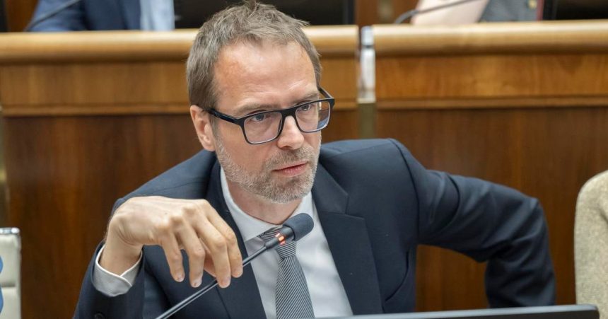 SaS navrhuje aby zdravotna poistovna mala povinnost zabezpecit pacientovi lekara