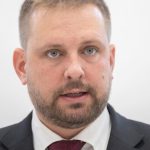 SaS vyzyva Saska aby zverejnil komPLETNY financNY plan na dokoncENIE nemocNIC