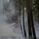V Chorvatsku evakuovali obec Lokva Rogoznica ohrozenu poziarom v lesoch