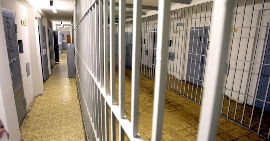 Vazni v Ostrave sa pokusili prerazit cez stenu