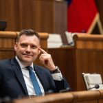 Vlastnictvo a sprava lesov v styroch narodnych parkoch prechadza plne pod narodnye parky