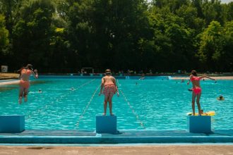 horucavy zaplnili trnavske kupaliska hlasia vyssiu navstevnost vynimkou je eva v piestanoch