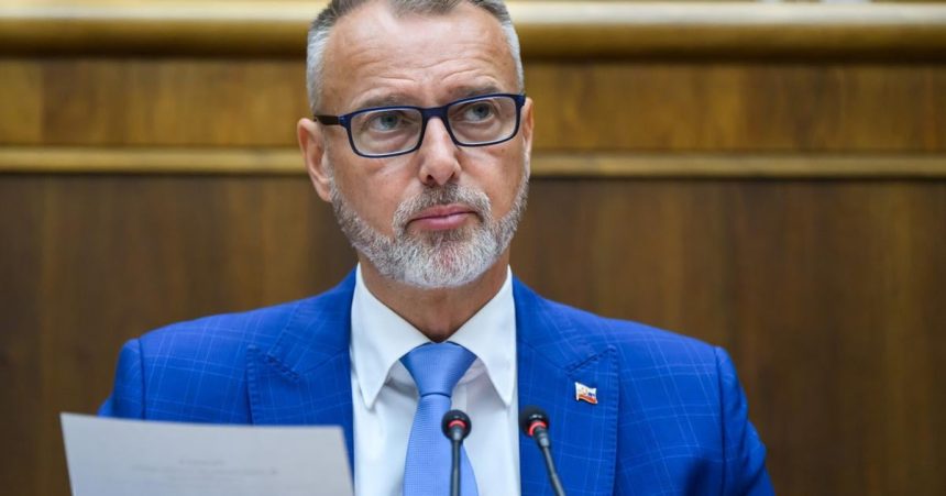 navrh na referendum o predcasnych volbach predlozi hlas v septembri