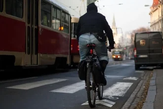 83 % veľkých miest v strednej Európe čelí riziku