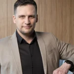 Analytik: Ženy s deťmi po návrate do práce zarábajú menej, doplácajú na materstvo