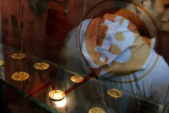 Bitcoin pokračuje v prudkom raste, cena prekonala nové maximum