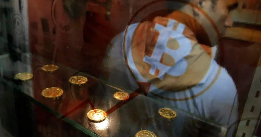 Bitcoin pokračuje v prudkom raste, cena prekonala nové maximum