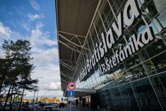 Bratislavské letisko odbavilo v auguste 626-tisíc cestujúcich