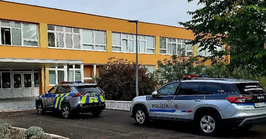 Do prešovskej základnej školy prišlo oznámenie o bombe, žiakov aj zamestnancov evakuovali