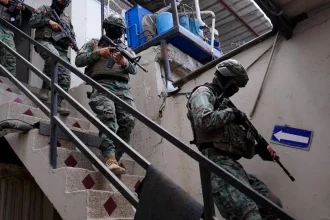 Ekvádorská polícia použila výbušniny pri zásahu