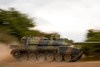 EÚ nezbrojí dosť rýchlo, NATO musí konať