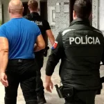 Expartnerke dal do spálne špionážnu webkameru. Obvinili ho, skončil vo väzbe