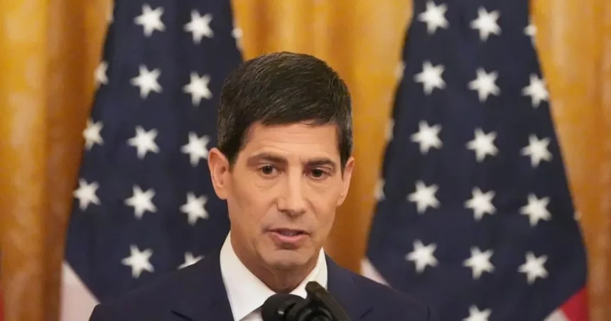 Fed po prvý raz od roku 2023 utiahol menovú politiku