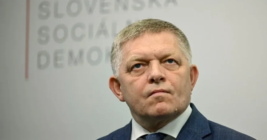 Fico: Nenechám sa vydierať, spor SNS a Tarabu ma zarmucuje