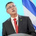 Izrael v reakcii na sankcie odoberie diplomatické výsady
