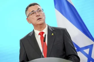 Izrael v reakcii na sankcie odoberie diplomatické výsady