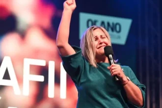 Jurinová má silnú podporu, ukázal prieskum. Lučanský sa vzdal v priamom prenose