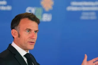 Macron a Carney navštívia Saint-Pierre-et-Miquelon v reakcii na Trumpove územné ambície