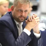 Minister má dočasne voľné miesto štátneho tajomníka. Aké riešenia ponúka dlhodobá PN?