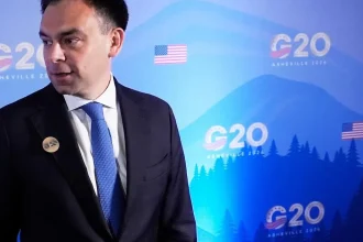 Moody's znížila rating Poľska pre obavy z politickej situácie