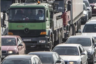 Na diaľnici pred Stupavou smerom do Bratislavy