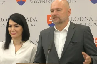 Na kandidátke Sme rodina aj strany Sulíkovcov spolu