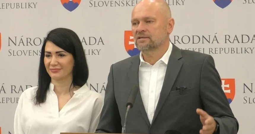 Na kandidátke Sme rodina aj strany Sulíkovcov spolu